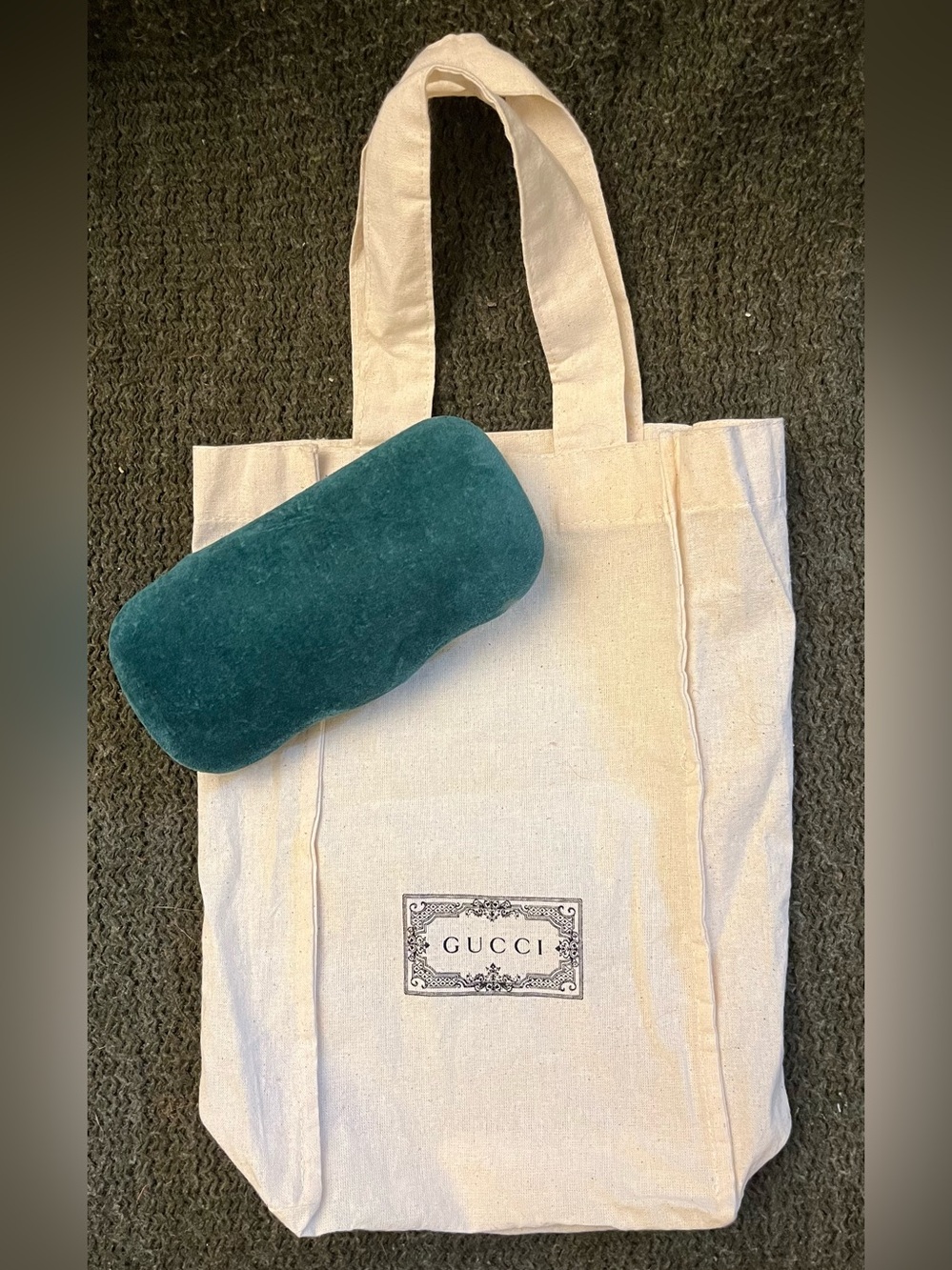 Gucci Velvet Glasses Case + Gucci Cream Reusable Small Cotton Tote Bag Bundle